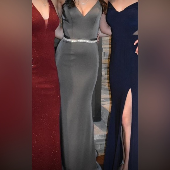 Prom gown - Picture 1 of 4